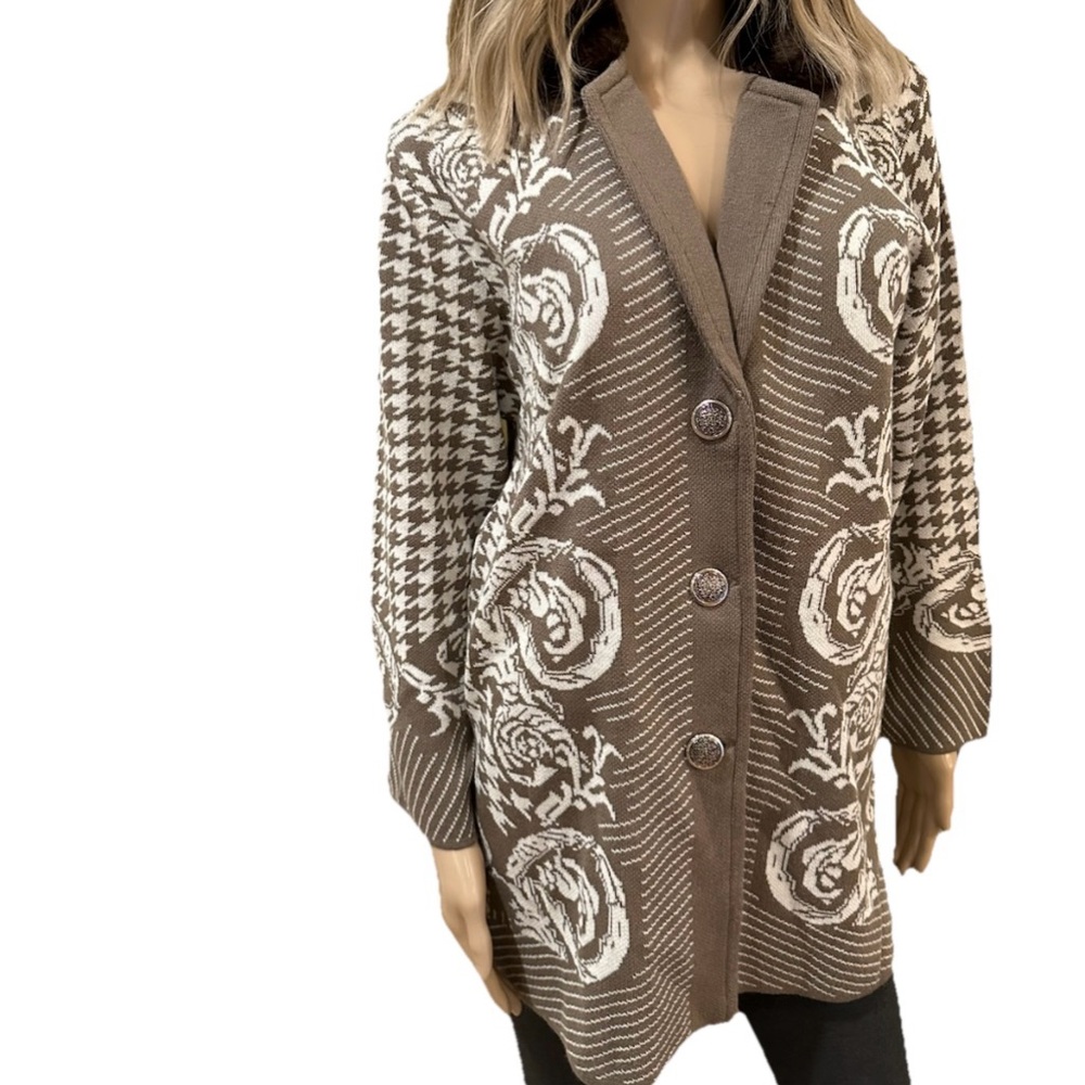 Elegant Brown and Cream Wool Blend Houndstooth Cardigan Sweater
